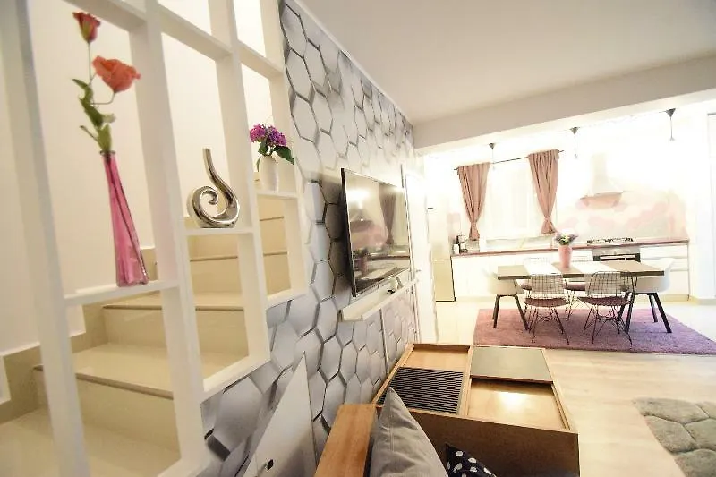 *** Hotel Villagrey Residence Tunari  Romania